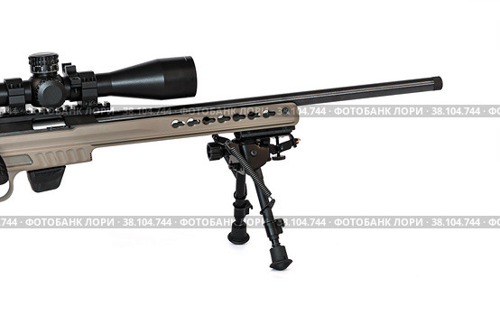 A sniper rifle with an optical sight under the bipod forepart (2022 год). Редакционное фото, фотограф Camptoloma / Фотобанк Лори