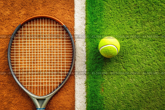 A yellow tennis ball and a tennis racket are lying on the lawn. A summer sport. Great tennis. Стоковое AI-изображение, AI-художник Photojuli / Фотобанк Лори