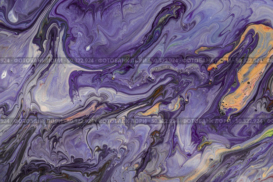 abstract violet fluid acrylic pour painting. Стоковое фото, агентство Ingram Publishing / Фотобанк Лори