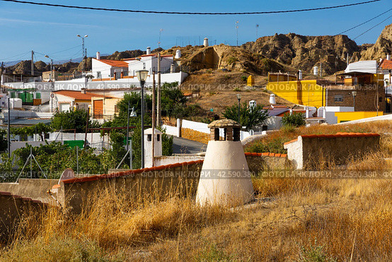 Aerial view of underground dwellings district in Guadix, Spain. Стоковое фото, фотограф Яков Филимонов / Фотобанк Лори