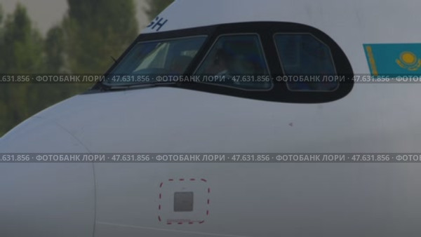 Air Astana plane, cockpit, outside (2024 год). Редакционное видео, видеограф Игорь Жоров / Фотобанк Лори