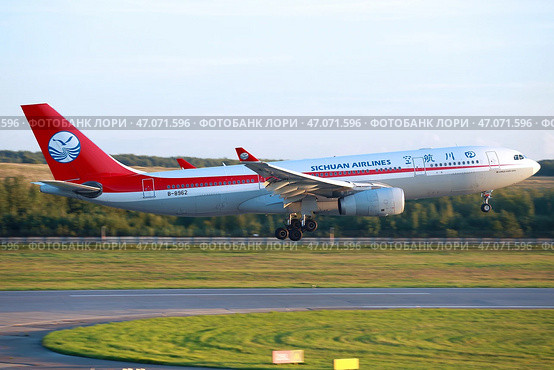 Airbus 330-200 авиакомпании Sichuan Airlines (2024 год). Редакционное фото, фотограф Александр Тарасенков / Фотобанк Лори