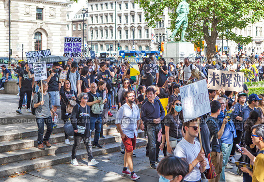 Акция с лозунгами "Britan for Hongkong freedom". (Британия за свободу Гонконга!). Лондон. Великобритания (2019 год). Редакционное фото, фотограф Сергей Афанасьев / Фотобанк Лори