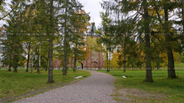 Александровский парк (Царское Село). Павильон Шапель. Alexander Park (Tsarskoye Selo). The Chapelle Pavilion. (2021 год). Редакционное видео, видеограф Евгений Романов / Фотобанк Лори