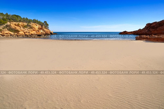 Ametlla L’ametlla de mar Cala Forn beach in Costa dorada of Tarragona in Catalonia. Стоковое фото, агентство Ingram Publishing / Фотобанк Лори
