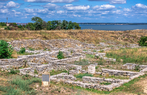 Ancient greek colony Olbia in Parutino, Ukraine (2019 год). Редакционное фото, фотограф Sergii Zarev / Фотобанк Лори