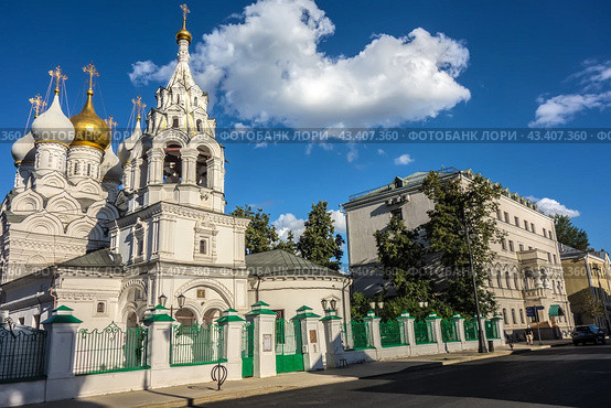 Ансамбль Марфо-Мариинской обители. Москва./ Convent of Saints Martha and Mary, the entrance, Moscow, Russia (2024 год). Стоковое фото, фотограф Iva Noel / Фотобанк Лори