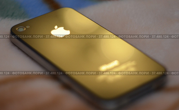 Apple iPhone 4 (2016 год). Редакционное фото, фотограф Константин Васильев / Фотобанк Лори