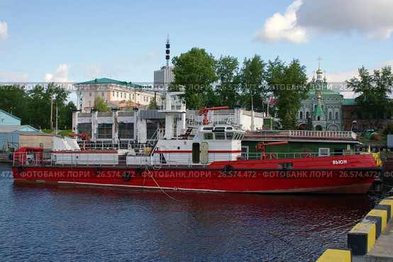 Архангельск. Пожарный теплоход "Вьюн" (2006 год). Редакционное фото, фотограф Дмитрий Щукин / Фотобанк Лори