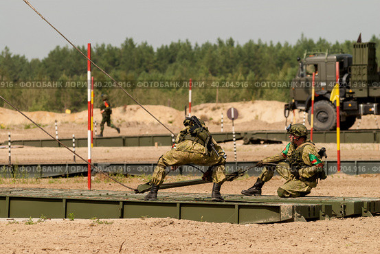 Assemblage of the mechanized bridge from TMM set (2019 год). Редакционное фото, фотограф Сергей Буторин / Фотобанк Лори