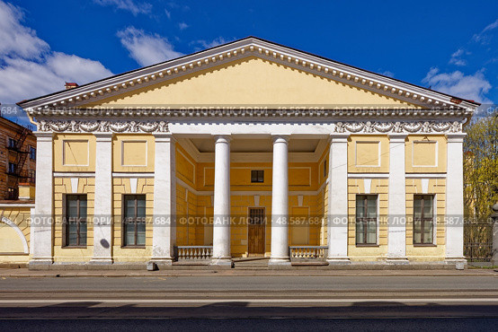 Ассигнационный банк. Западный портик, 1790. Архитектор: Джакомо Кваренги. Санкт-Петербург,  Улица Садовая, 21. Редакционное фото, фотограф Александр Селезнев / Фотобанк Лори