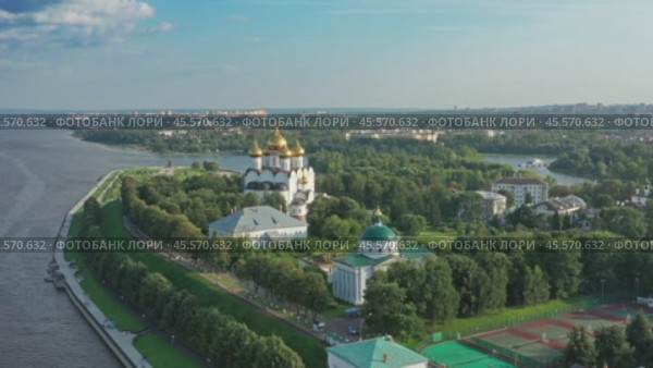 Assumption Cathedral in Yaroslavl Russia (2019 год). Стоковое видео, видеограф Михаил Коханчиков / Фотобанк Лори