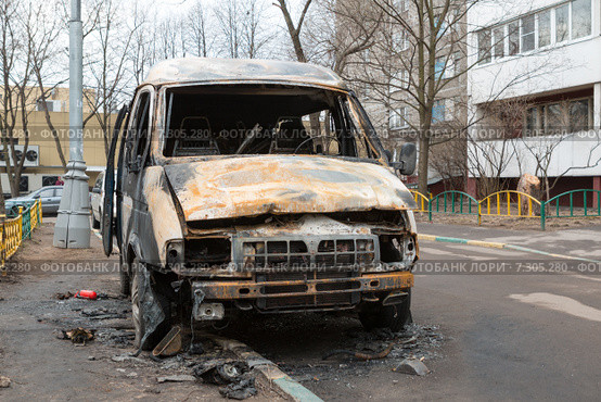 Автомобиль ГАЗ "Соболь" после пожара (2015 год). Редакционное фото, фотограф Родион Власов / Фотобанк Лори