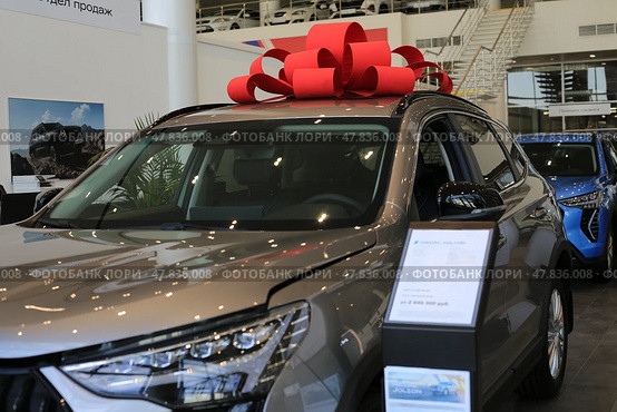 Автомобиль HAVAL JOLION в автосалоне Авторусь. Московская область, Подольск. Редакционное фото, фотограф Яна Королёва / Фотобанк Лори