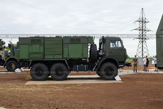 Автомобиль КАМАЗ с оборудованием ТДА-3 для постановки дымовых и аэрозольных завес и маскировки техники (2022 год). Редакционное фото, фотограф Андрей Цыганков / Фотобанк Лори