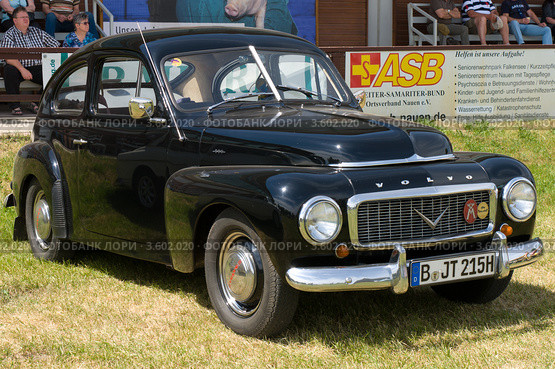 Автомобиль Volvo PV544. Олдтаймер шоу. Паарен им Глин. Германия (2012 год). Редакционное фото, фотограф Sergey Kohl / Фотобанк Лори