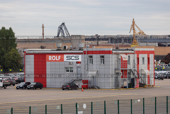 Автомобильный терминал Rolf в порту Санкт-Петербурга (2020 год). Стоковое фото, фотограф Алексей Шматков / Фотобанк Лори