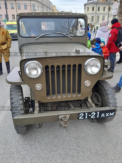 Автомобиль''Willys''.9 мая.Архангельск. Редакционное фото, фотограф Кургузкин Константин Владимирович / Фотобанк Лори