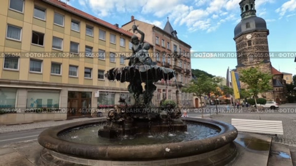 Бад Шандау. Фонтан Рудольфа Зендига (Sendig-Brunnen). Католическая церковь. Bad Schandau. Fountain of Rudolf Sendig (Sendig-Brunnen). Catholic Church. Редакционное видео, видеограф Горшков Александр / Фотобанк Лори