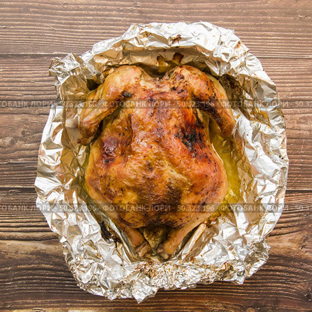 baked chicken foil. Стоковое фото, агентство Ingram Publishing / Фотобанк Лори