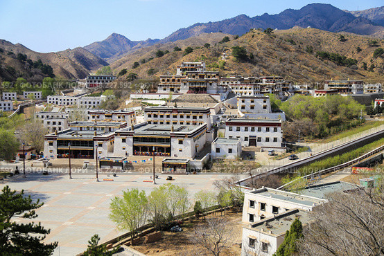 Baotou, Inner Mongolia, China, buildings of Wudangzhao Lamasery. Уданчжао- крупнейший ламаистский монастырь во Внутренней Монголии, Китай (2018 год). Стоковое фото, фотограф Римма Тельнова / Фотобанк Лори