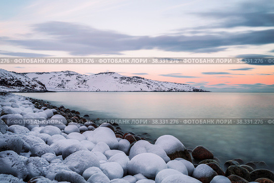 Barents sea at sunset in winter, Russia. Стоковое фото, фотограф Наталья Волкова / Фотобанк Лори