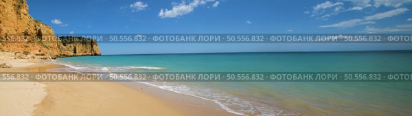 Beautiful sandy beach near Lagos in Ponta da Piedade Algarve region Portugal. Стоковое фото, агентство Ingram Publishing / Фотобанк Лори