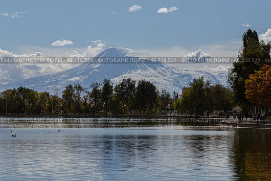 Beautiful view of the city of Yerevan and Mount Ararat, Armenia. Стоковое фото, фотограф Evgenia Shevardina / Фотобанк Лори