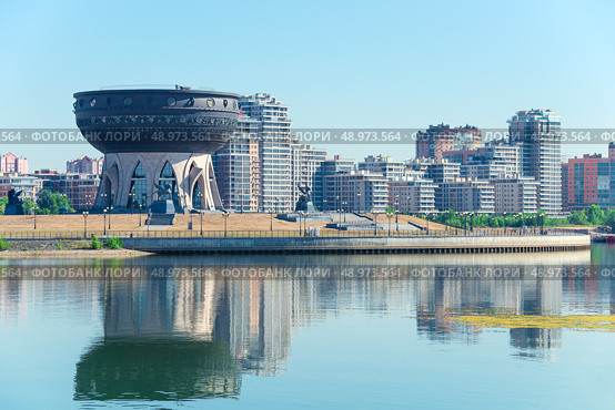 Beautiful view of the wedding palace of the city of Kazan on the river Kazanka. Russia (2022 год). Стоковое фото, фотограф Константин Лабунский / Фотобанк Лори