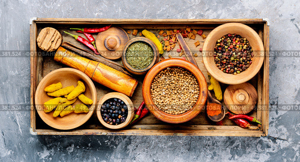 Big set Indian spices and herbs.Food and cuisine ingredients.Seasonings for food. Spices ingredients for cooking. Стоковое фото, агентство Ingram Publishing / Фотобанк Лори