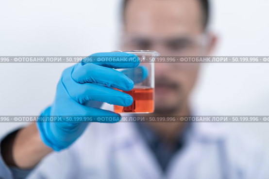 biofuel oil research in laboratory, biofuel energy power concept. Стоковое фото, агентство Ingram Publishing / Фотобанк Лори