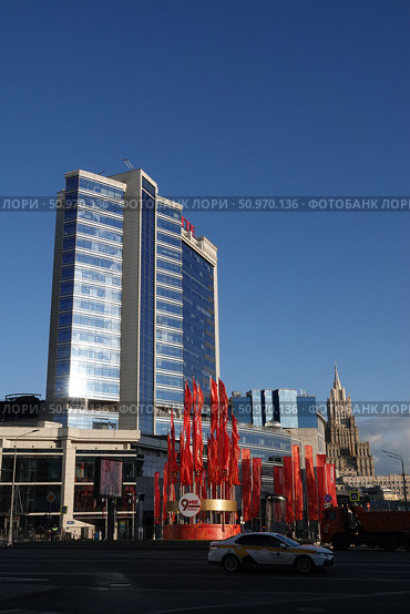 Бизнес-центр Лотте Плаза (Lotte Plaza) на Новинском бульваре в Москве (2022 год). Редакционное фото, фотограф Free Wind / Фотобанк Лори