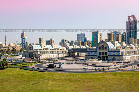 Blue Souq - Голубой рынок (Паровозики). Шарджа. ОАЭ (2014 год). Редакционное фото, фотограф Сергей Афанасьев / Фотобанк Лори