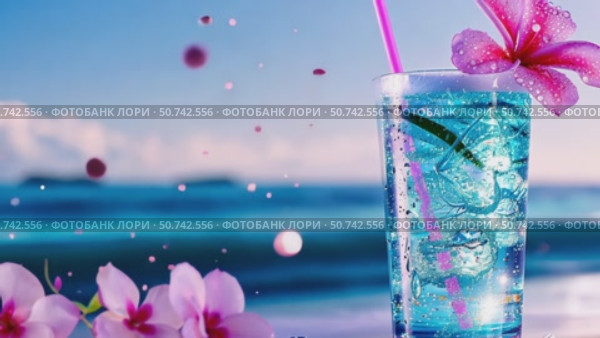 Blue tropical drink with cocktail straw and flower decoration on a sunny beach, summer vacation concept. Footage. Стоковое AI-видео, аниматор Анжелика Самсонова / Фотобанк Лори