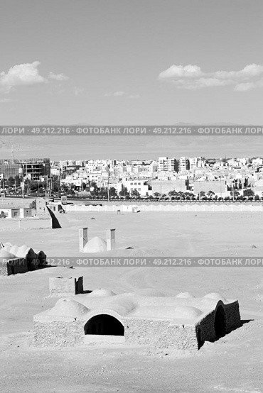 blur in iran near yazd the antique zoroastrian temple abandonated house and contruction. Стоковое фото, агентство Ingram Publishing / Фотобанк Лори