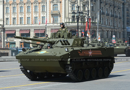 Боевая машина десанта БМД-4М Садовница оснащённая боевым модулем «Бахча-У», разработанным в Тульском ГУП КБ приборостроения на репетиции парада. (2015 год). Редакционное фото, фотограф Free Wind / Фотобанк Лори