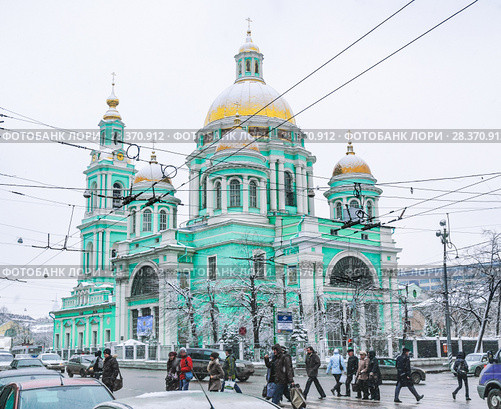 Богоявленский кафедральный собор в Елохове, Спартаковская ул., 15 в Москве (2009 год). Редакционное фото, фотограф Алёшина Оксана / Фотобанк Лори