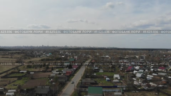 Большая Субботиха и Киров на фоне - вид с высоты птичьего полета весной 1. Стоковое видео, видеограф Владислав Самошкин / Фотобанк Лори