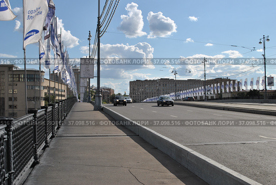 Большой Устьинский мост. Район Замоскворечье. Город Москва. Россия (2012 год). Редакционное фото, фотограф lana1501 / Фотобанк Лори