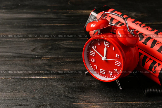 Bomb with clock timer on wooden background. Стоковое фото, фотограф Pixel_shot / Фотобанк Лори