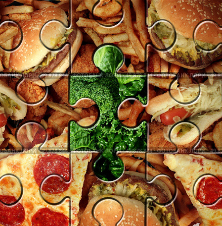 Breaking bad eating habits and choosing the healthy food for a healthier lifestyle as a junk food jigsaw puzzle with one piece replaced with green vegetables as a symbol for changing your diet. Стоковое фото, агентство Ingram Publishing / Фотобанк Лори