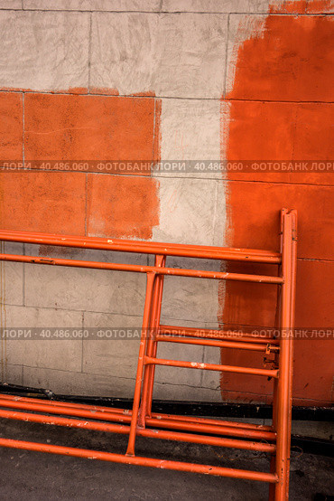 Building background. Repair and reconstruction of the building facade. Стоковое фото, фотограф Iva Noel / Фотобанк Лори