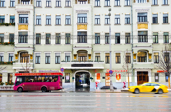 Булгаковский дом. Большая Садовая улица, дом 10. Москва. Редакционное фото, фотограф E. O. / Фотобанк Лори
