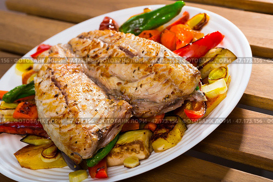 Bulgarian Plakiya with mackerel. Стоковое фото, фотограф Яков Филимонов / Фотобанк Лори
