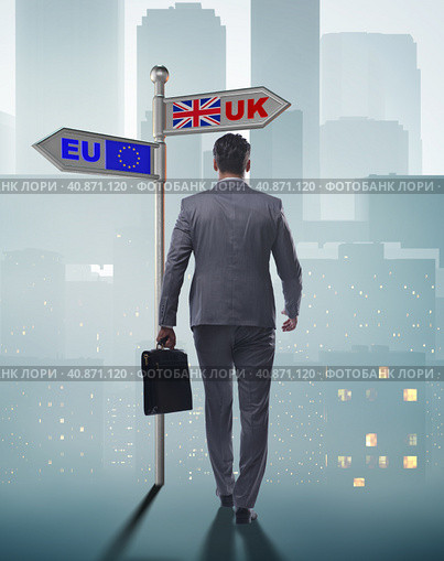 Businessman in Brexit concept - UK leaving EU. Стоковое фото, фотограф Elnur / Фотобанк Лори
