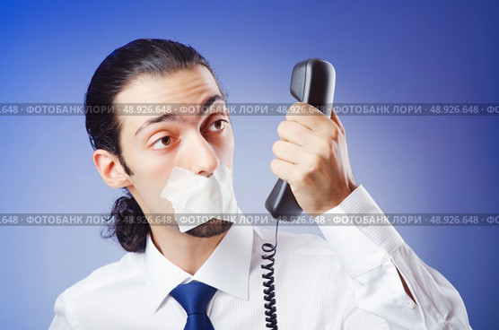 Businessman with his lips sealed. Стоковое фото, агентство Ingram Publishing / Фотобанк Лори