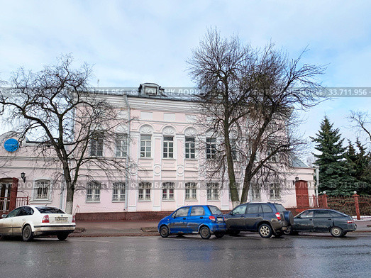 Бывший дом с лавкой купчихи Людмилы Никандровны Коноплёвой. Улица Ленина, 13 в городе Вологда (2020 год). Редакционное фото, фотограф Овчинникова Ирина / Фотобанк Лори