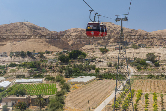 Cable car to the Mount of Temptation, Jericho, West Bank, Palestine. Стоковое фото, агентство BE&W Photo / Фотобанк Лори