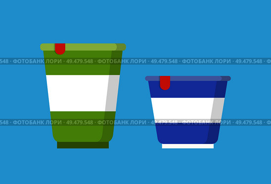 Carton package vector set for sour cream cartoon style. Plastic capacity with label for dairy and milk products isolated badges, organic natural food. Sour Cream Packages in Cartoon Style Vector Set. Стоковая иллюстрация, агентство Ingram Publishing / Фотобанк Лори