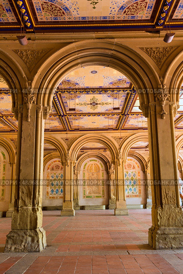 Central Park Bethesda Terrace underpass arcades New York Us. Стоковое фото, агентство Ingram Publishing / Фотобанк Лори